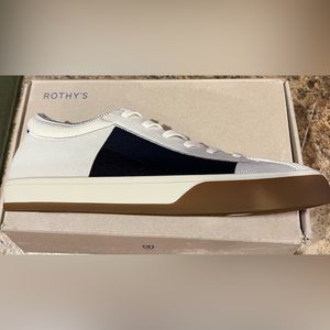 Rothy’s - The Lace Up Blackberry Block